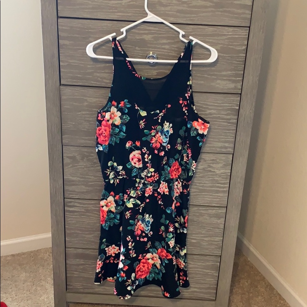 Women’s dress